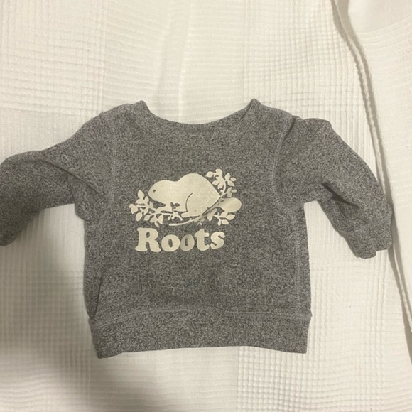 Roots Other - Baby Roots crewneck